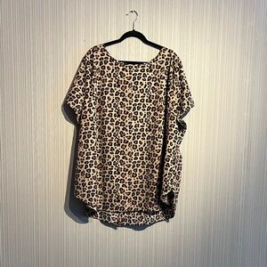 Plus size Ava & Viv leopard print blouse with back buttons